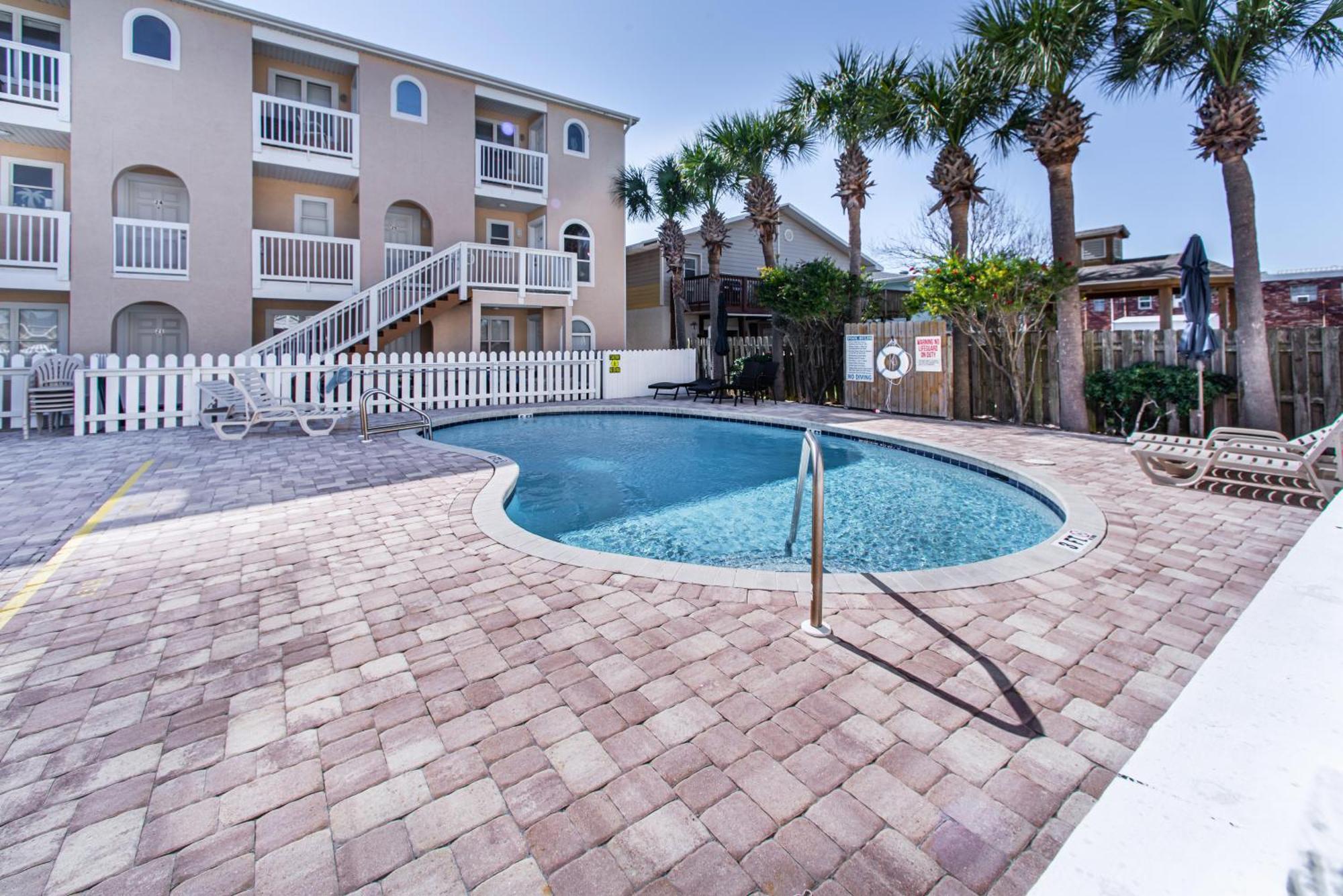 Apartment Merrimac #32 *